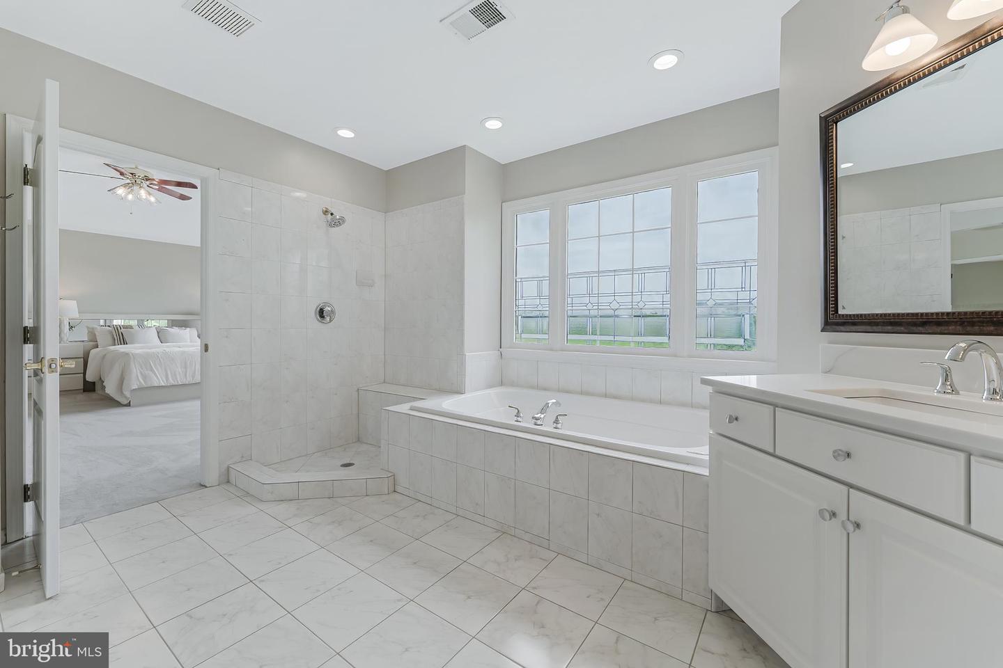 18370 KINGSMILL ST, LEESBURG, Virginia 20176, 4 Bedrooms Bedrooms, ,4 BathroomsBathrooms,Residential,For sale,18370 KINGSMILL ST,VALO2092790 MLS # VALO2092790