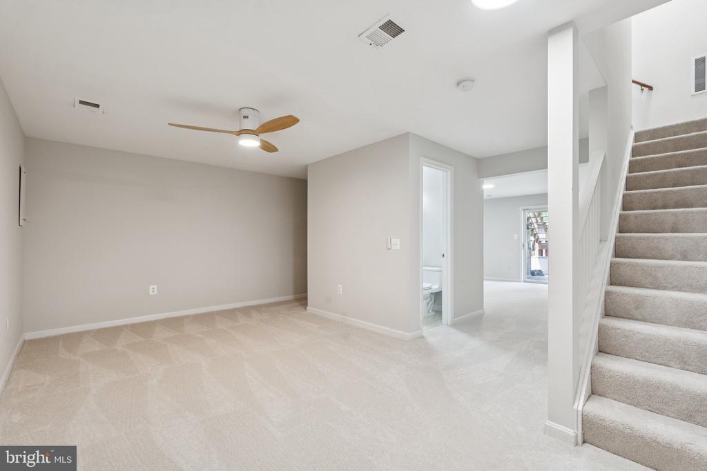 546 HIGHLAND TOWNE LN, WARRENTON, Virginia 20186, 2 Bedrooms Bedrooms, ,2 BathroomsBathrooms,Residential,546 HIGHLAND TOWNE LN,VAFQ2016786 MLS # VAFQ2016786