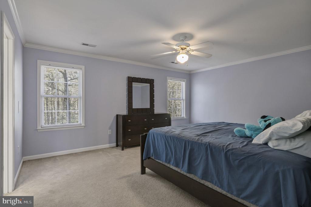 8802 DUNDEE DR, FREDERICKSBURG, Virginia 22408, 3 Bedrooms Bedrooms, ,3 BathroomsBathrooms,Residential,8802 DUNDEE DR,VASP2034152 MLS # VASP2034152
