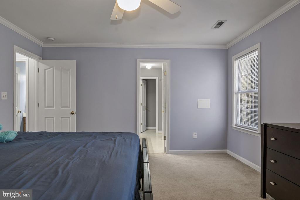 8802 DUNDEE DR, FREDERICKSBURG, Virginia 22408, 3 Bedrooms Bedrooms, ,3 BathroomsBathrooms,Residential,8802 DUNDEE DR,VASP2034152 MLS # VASP2034152