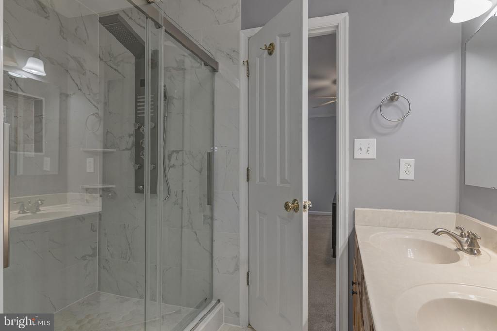 8802 DUNDEE DR, FREDERICKSBURG, Virginia 22408, 3 Bedrooms Bedrooms, ,3 BathroomsBathrooms,Residential,8802 DUNDEE DR,VASP2034152 MLS # VASP2034152