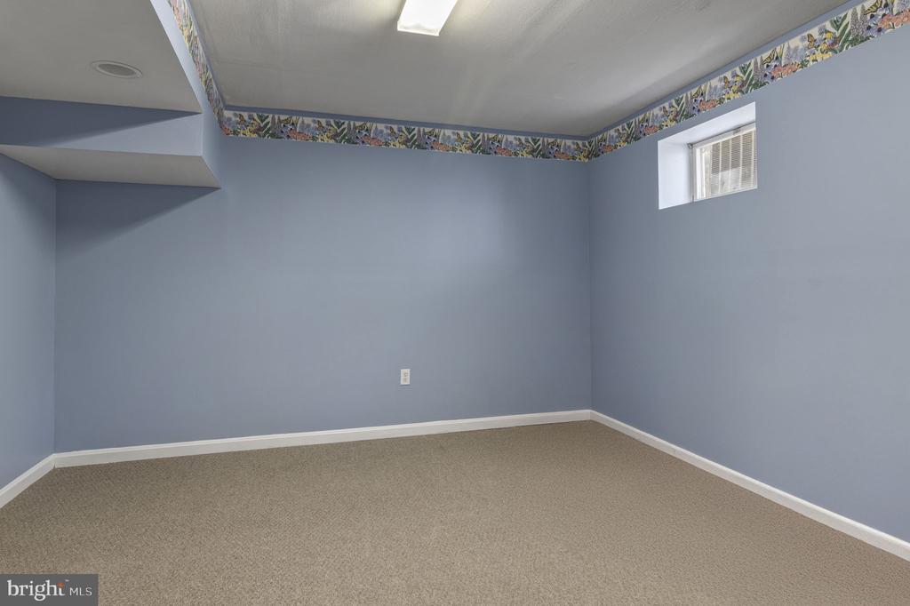 8802 DUNDEE DR, FREDERICKSBURG, Virginia 22408, 3 Bedrooms Bedrooms, ,3 BathroomsBathrooms,Residential,8802 DUNDEE DR,VASP2034152 MLS # VASP2034152