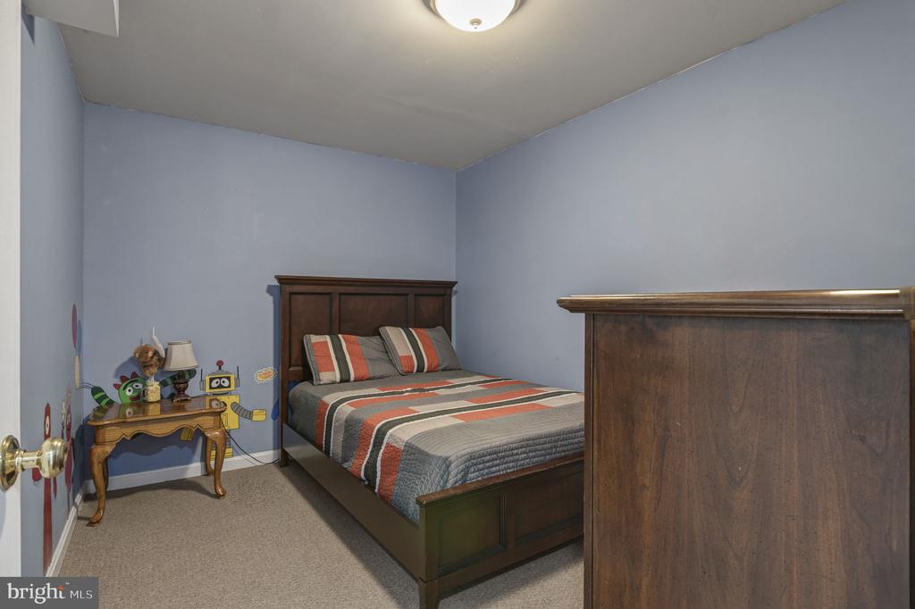 8802 DUNDEE DR, FREDERICKSBURG, Virginia 22408, 3 Bedrooms Bedrooms, ,3 BathroomsBathrooms,Residential,8802 DUNDEE DR,VASP2034152 MLS # VASP2034152