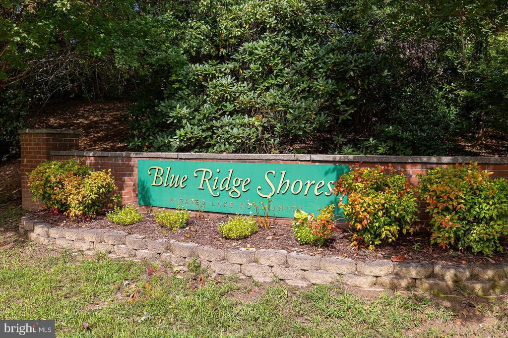 109 POPLAR DR, LOUISA, Virginia 23093, 3 Bedrooms Bedrooms, ,2 BathroomsBathrooms,Residential,109 POPLAR DR,VALA2008026 MLS # VALA2008026