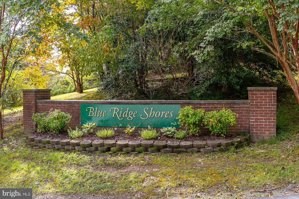 109 POPLAR DR, LOUISA, Virginia 23093, 3 Bedrooms Bedrooms, ,2 BathroomsBathrooms,Residential,109 POPLAR DR,VALA2008026 MLS # VALA2008026