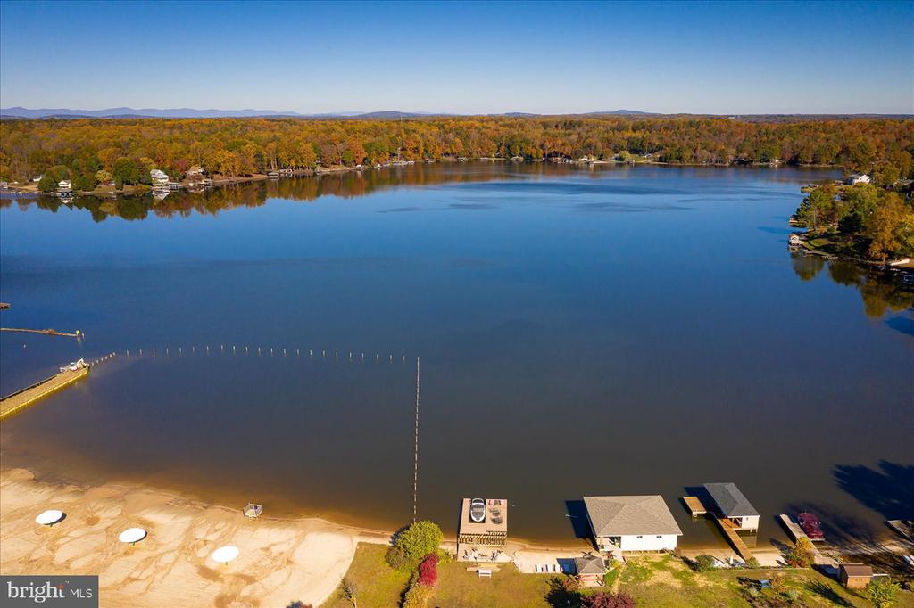 109 POPLAR DR, LOUISA, Virginia 23093, 3 Bedrooms Bedrooms, ,2 BathroomsBathrooms,Residential,109 POPLAR DR,VALA2008026 MLS # VALA2008026