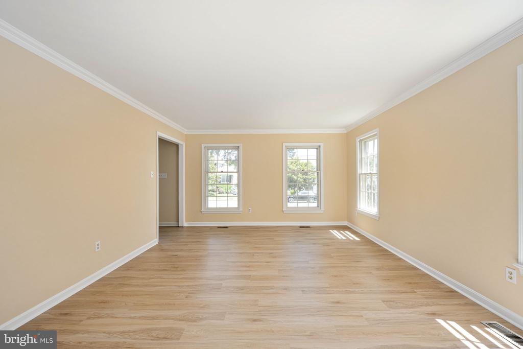 6904 LAKELAND WAY, FREDERICKSBURG, Virginia 22407, 4 Bedrooms Bedrooms, ,3 BathroomsBathrooms,Residential,6904 LAKELAND WAY,VASP2034134 MLS # VASP2034134