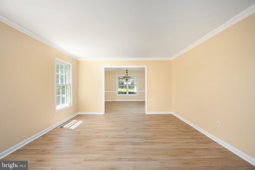 6904 LAKELAND WAY, FREDERICKSBURG, Virginia 22407, 4 Bedrooms Bedrooms, ,3 BathroomsBathrooms,Residential,6904 LAKELAND WAY,VASP2034134 MLS # VASP2034134