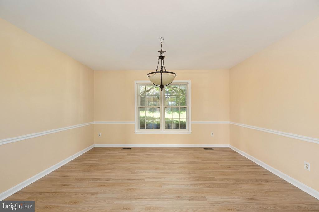 6904 LAKELAND WAY, FREDERICKSBURG, Virginia 22407, 4 Bedrooms Bedrooms, ,3 BathroomsBathrooms,Residential,6904 LAKELAND WAY,VASP2034134 MLS # VASP2034134