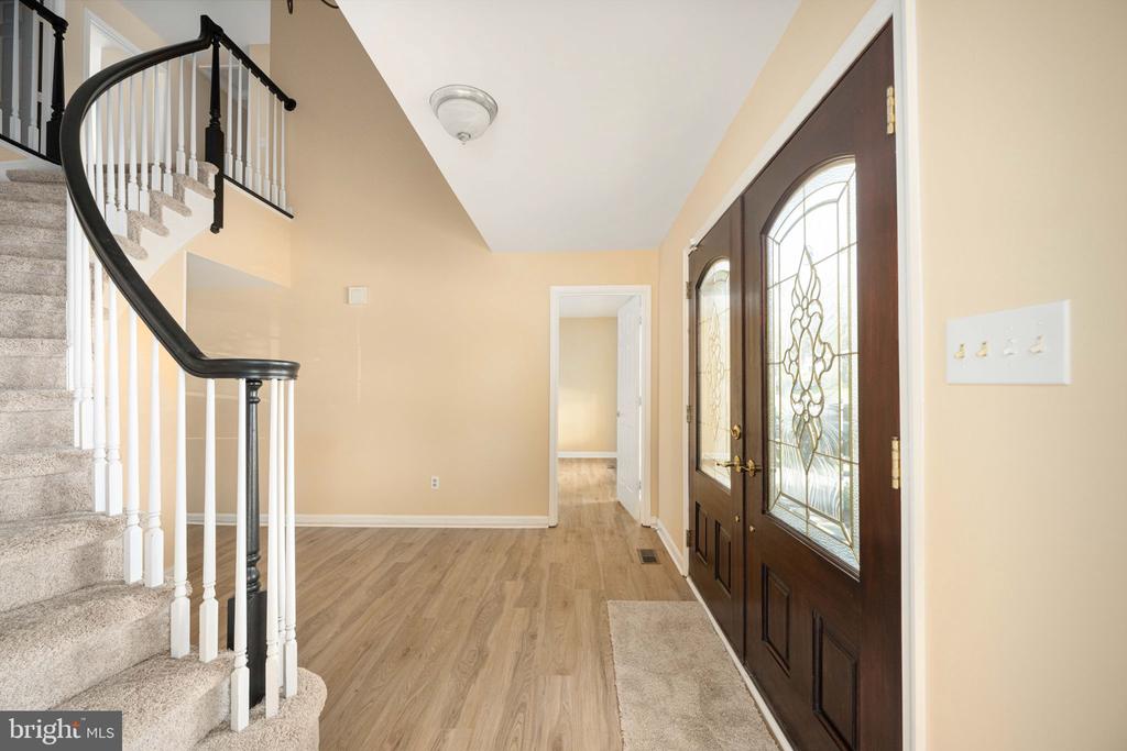 6904 LAKELAND WAY, FREDERICKSBURG, Virginia 22407, 4 Bedrooms Bedrooms, ,3 BathroomsBathrooms,Residential,6904 LAKELAND WAY,VASP2034134 MLS # VASP2034134