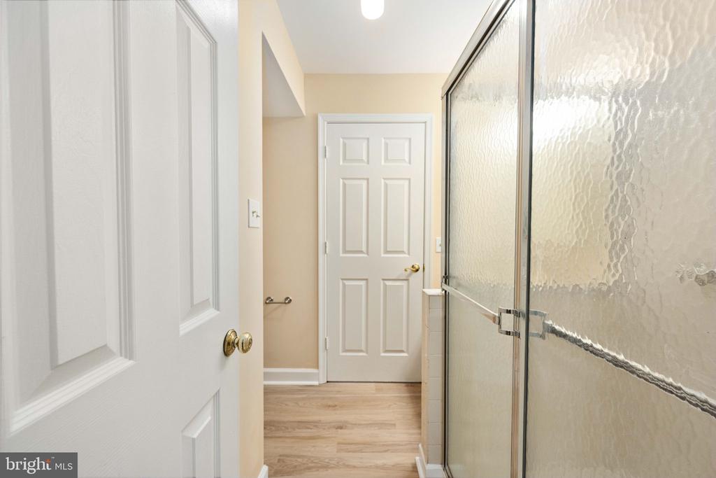 6904 LAKELAND WAY, FREDERICKSBURG, Virginia 22407, 4 Bedrooms Bedrooms, ,3 BathroomsBathrooms,Residential,6904 LAKELAND WAY,VASP2034134 MLS # VASP2034134