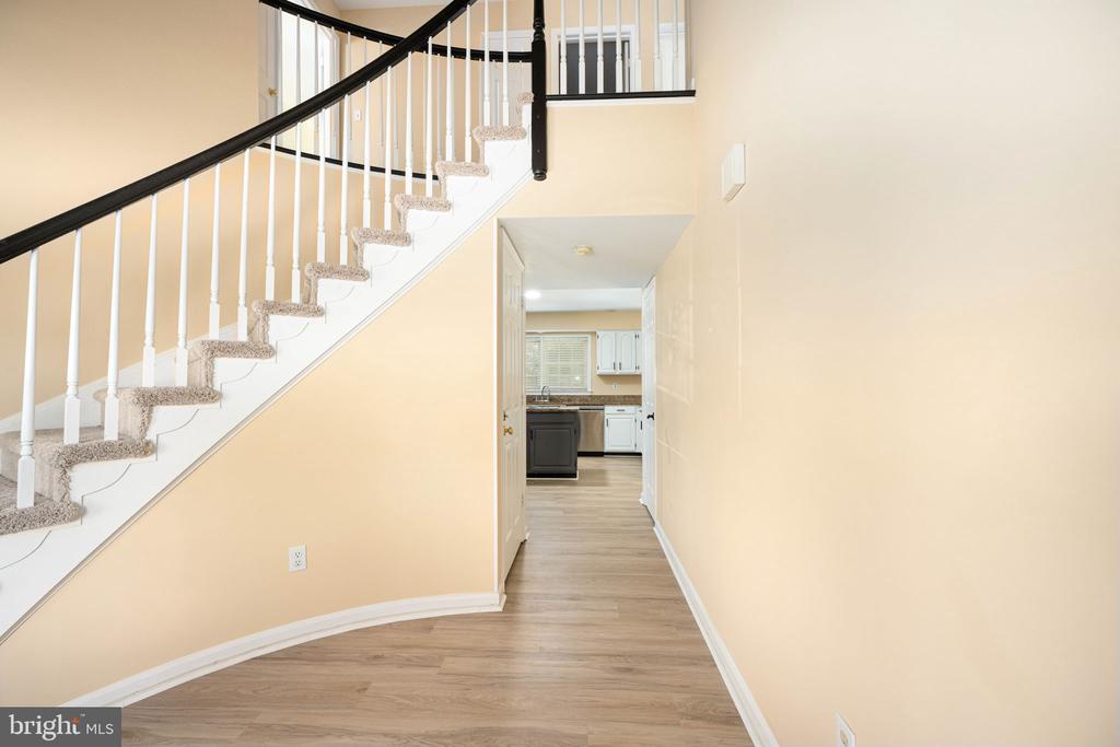 6904 LAKELAND WAY, FREDERICKSBURG, Virginia 22407, 4 Bedrooms Bedrooms, ,3 BathroomsBathrooms,Residential,6904 LAKELAND WAY,VASP2034134 MLS # VASP2034134