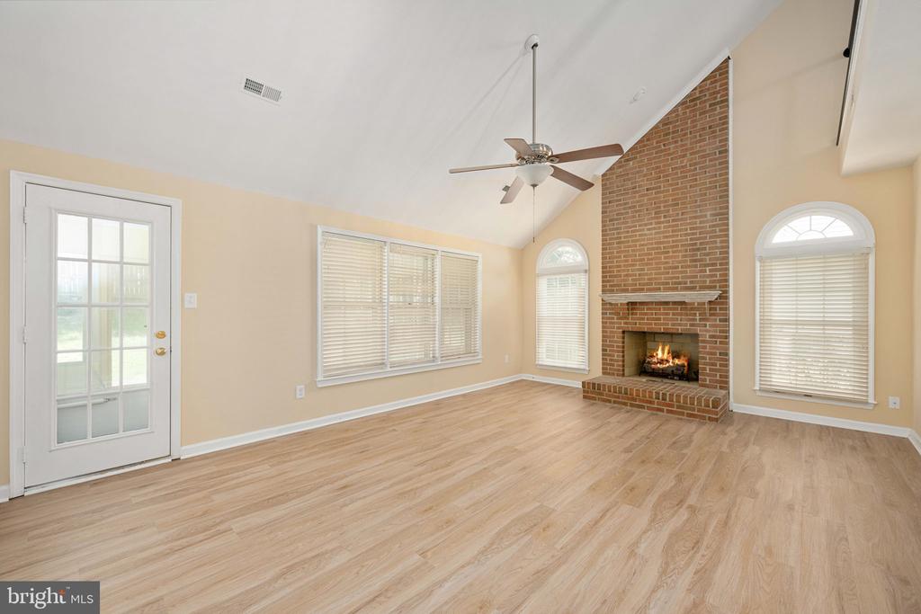 6904 LAKELAND WAY, FREDERICKSBURG, Virginia 22407, 4 Bedrooms Bedrooms, ,3 BathroomsBathrooms,Residential,6904 LAKELAND WAY,VASP2034134 MLS # VASP2034134