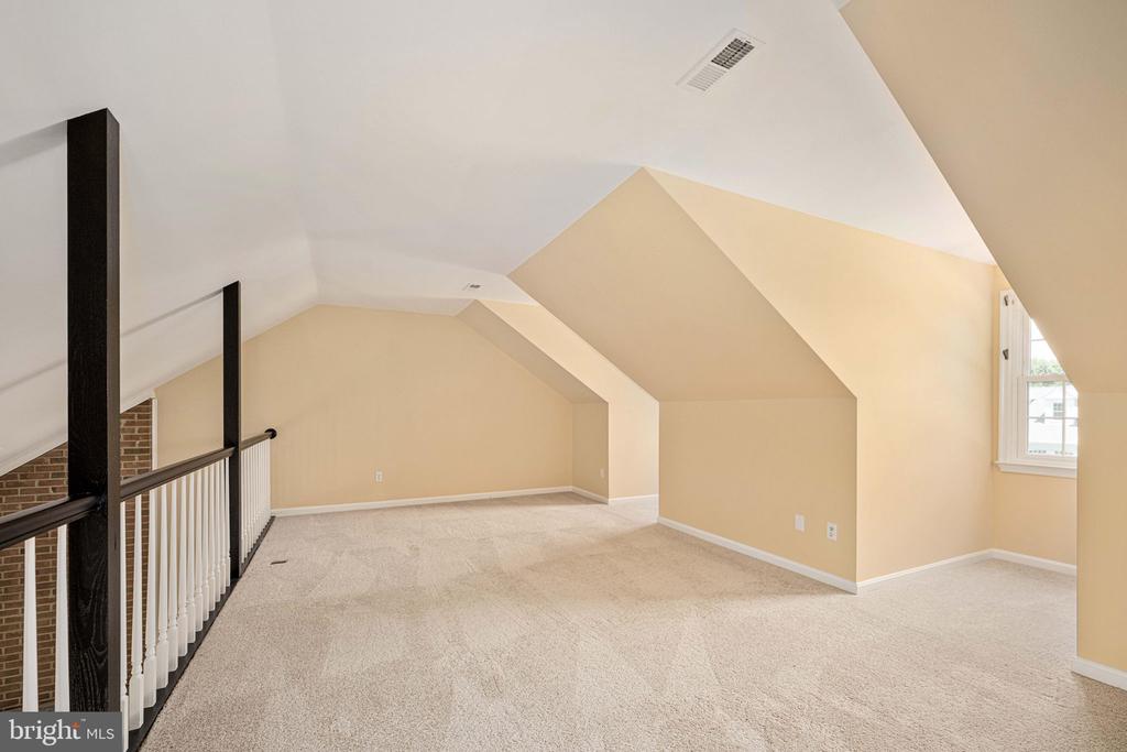 6904 LAKELAND WAY, FREDERICKSBURG, Virginia 22407, 4 Bedrooms Bedrooms, ,3 BathroomsBathrooms,Residential,6904 LAKELAND WAY,VASP2034134 MLS # VASP2034134
