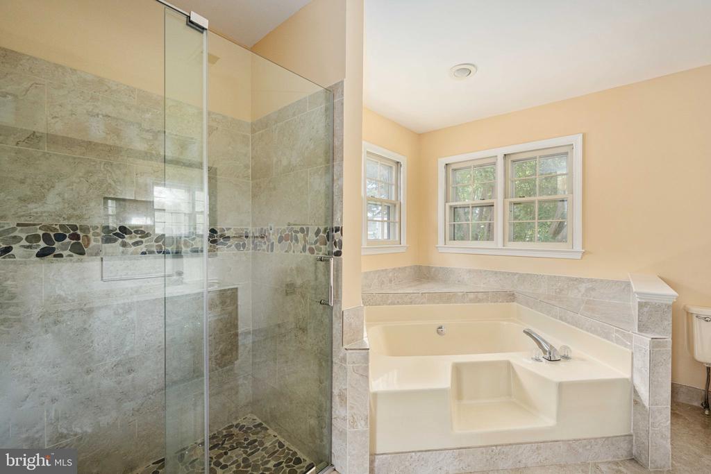 6904 LAKELAND WAY, FREDERICKSBURG, Virginia 22407, 4 Bedrooms Bedrooms, ,3 BathroomsBathrooms,Residential,6904 LAKELAND WAY,VASP2034134 MLS # VASP2034134