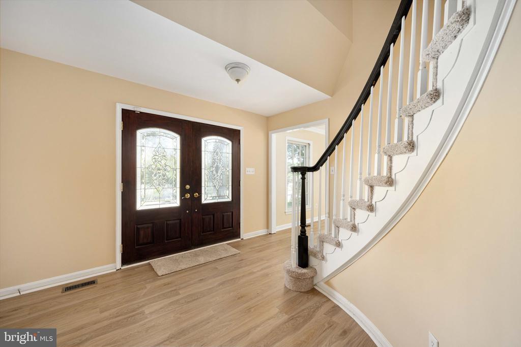 6904 LAKELAND WAY, FREDERICKSBURG, Virginia 22407, 4 Bedrooms Bedrooms, ,3 BathroomsBathrooms,Residential,6904 LAKELAND WAY,VASP2034134 MLS # VASP2034134