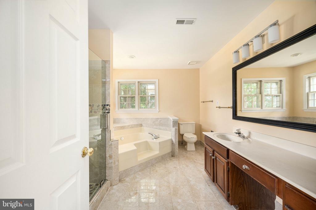 6904 LAKELAND WAY, FREDERICKSBURG, Virginia 22407, 4 Bedrooms Bedrooms, ,3 BathroomsBathrooms,Residential,6904 LAKELAND WAY,VASP2034134 MLS # VASP2034134