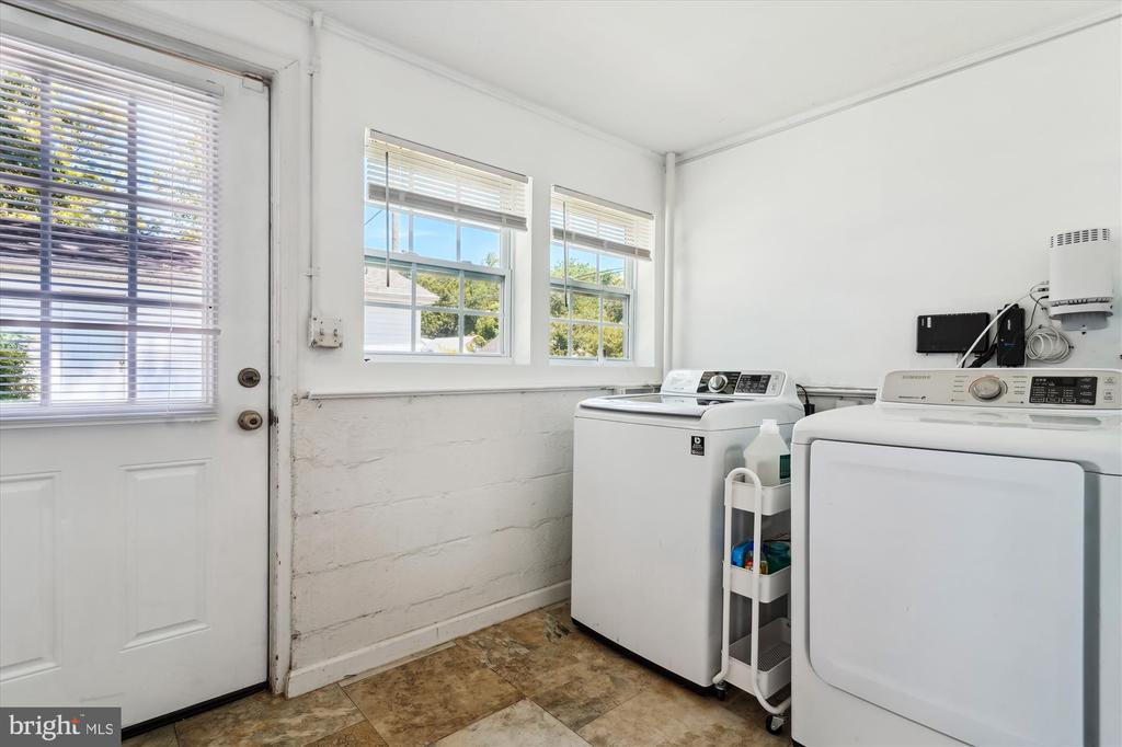 3200 LAFAYETTE BLVD, FREDERICKSBURG, Virginia 22408, 3 Bedrooms Bedrooms, ,2 BathroomsBathrooms,Residential,3200 LAFAYETTE BLVD,VASP2034130 MLS # VASP2034130