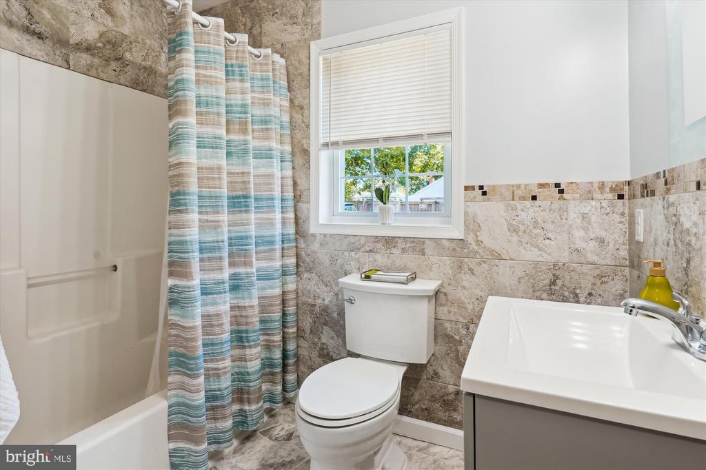 3200 LAFAYETTE BLVD, FREDERICKSBURG, Virginia 22408, 3 Bedrooms Bedrooms, ,2 BathroomsBathrooms,Residential,3200 LAFAYETTE BLVD,VASP2034130 MLS # VASP2034130