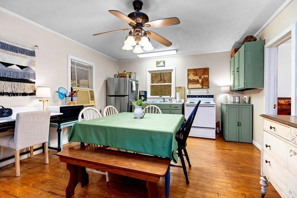 4204 INDIAN DRAFT RD, MILLBORO, Virginia 24460, 2 Bedrooms Bedrooms, ,1 BathroomBathrooms,Residential,4204 INDIAN DRAFT RD,661642 MLS # 661642