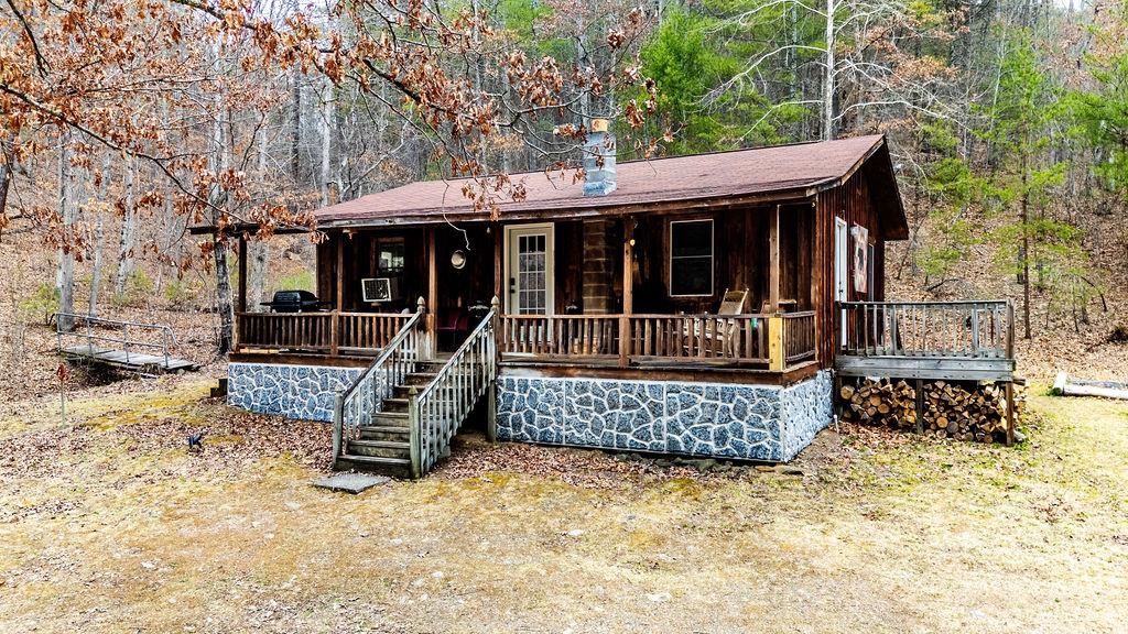 4204 INDIAN DRAFT RD, MILLBORO, Virginia 24460, 2 Bedrooms Bedrooms, ,1 BathroomBathrooms,Residential,4204 INDIAN DRAFT RD,661642 MLS # 661642