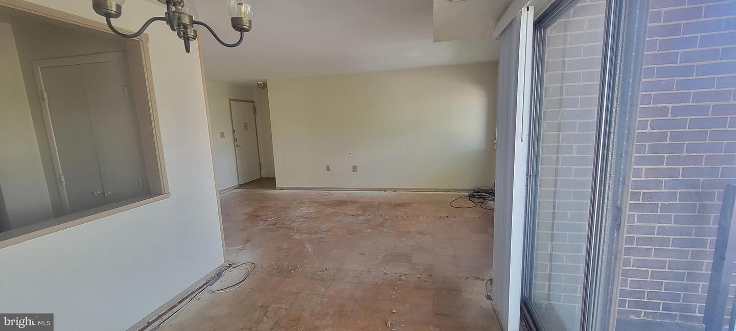 12705 DARA DR #103, WOODBRIDGE, Virginia 22192, 2 Bedrooms Bedrooms, 5 Rooms Rooms,1 BathroomBathrooms,Residential,For sale,12705 DARA DR #103,VAPW2091852 MLS # VAPW2091852