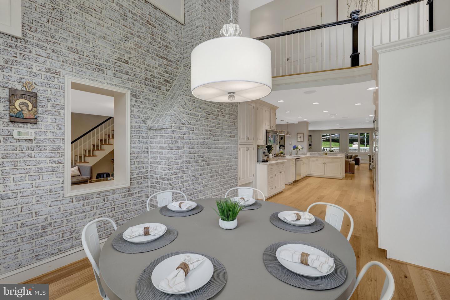 2850 ROSEMARY LN, FALLS CHURCH, Virginia 22042, 6 Bedrooms Bedrooms, ,4 BathroomsBathrooms,Residential,For sale,2850 ROSEMARY LN,VAFX2234690 MLS # VAFX2234690