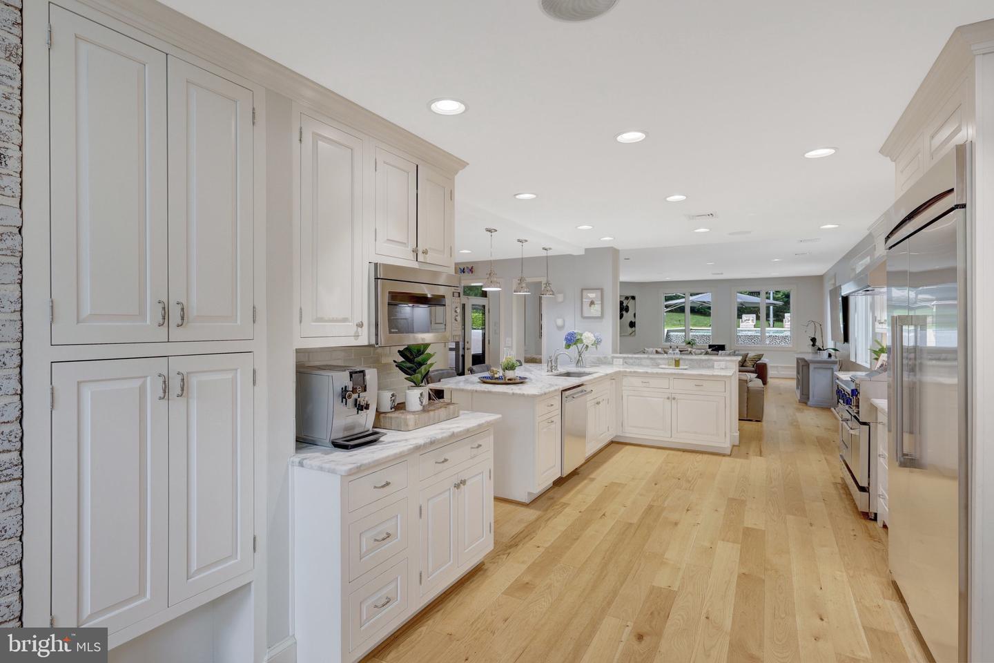 2850 ROSEMARY LN, FALLS CHURCH, Virginia 22042, 6 Bedrooms Bedrooms, ,4 BathroomsBathrooms,Residential,For sale,2850 ROSEMARY LN,VAFX2234690 MLS # VAFX2234690