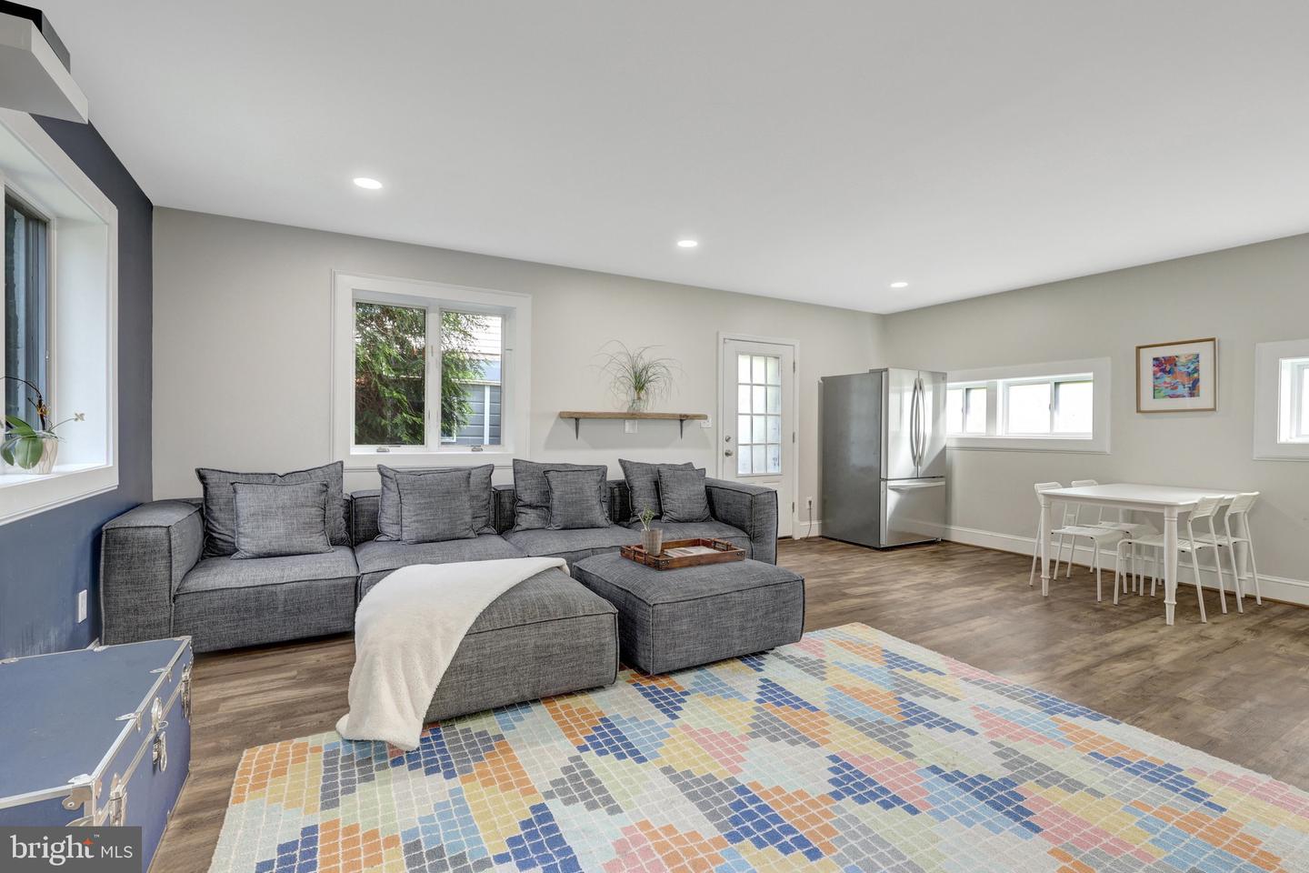 2850 ROSEMARY LN, FALLS CHURCH, Virginia 22042, 6 Bedrooms Bedrooms, ,4 BathroomsBathrooms,Residential,For sale,2850 ROSEMARY LN,VAFX2234690 MLS # VAFX2234690