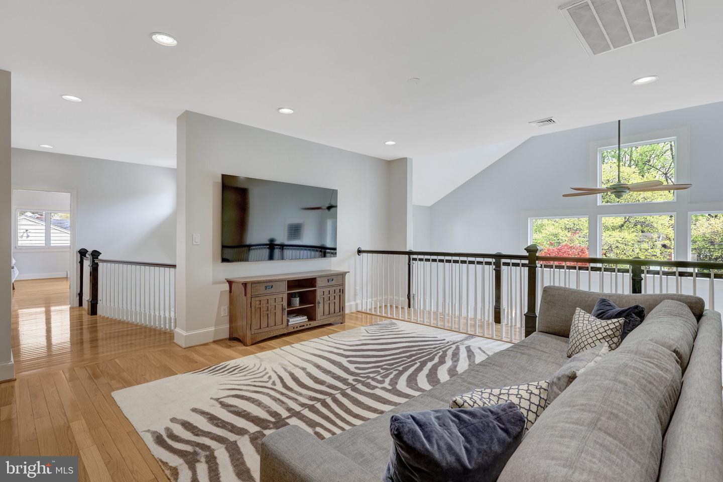 2850 ROSEMARY LN, FALLS CHURCH, Virginia 22042, 6 Bedrooms Bedrooms, ,4 BathroomsBathrooms,Residential,For sale,2850 ROSEMARY LN,VAFX2234690 MLS # VAFX2234690