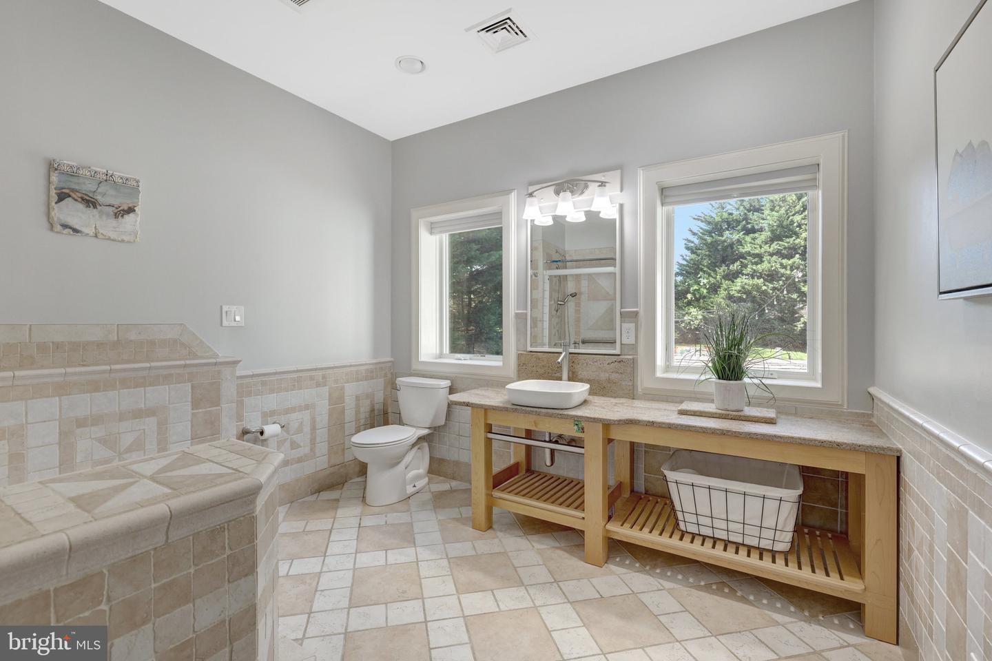 2850 ROSEMARY LN, FALLS CHURCH, Virginia 22042, 6 Bedrooms Bedrooms, ,4 BathroomsBathrooms,Residential,For sale,2850 ROSEMARY LN,VAFX2234690 MLS # VAFX2234690