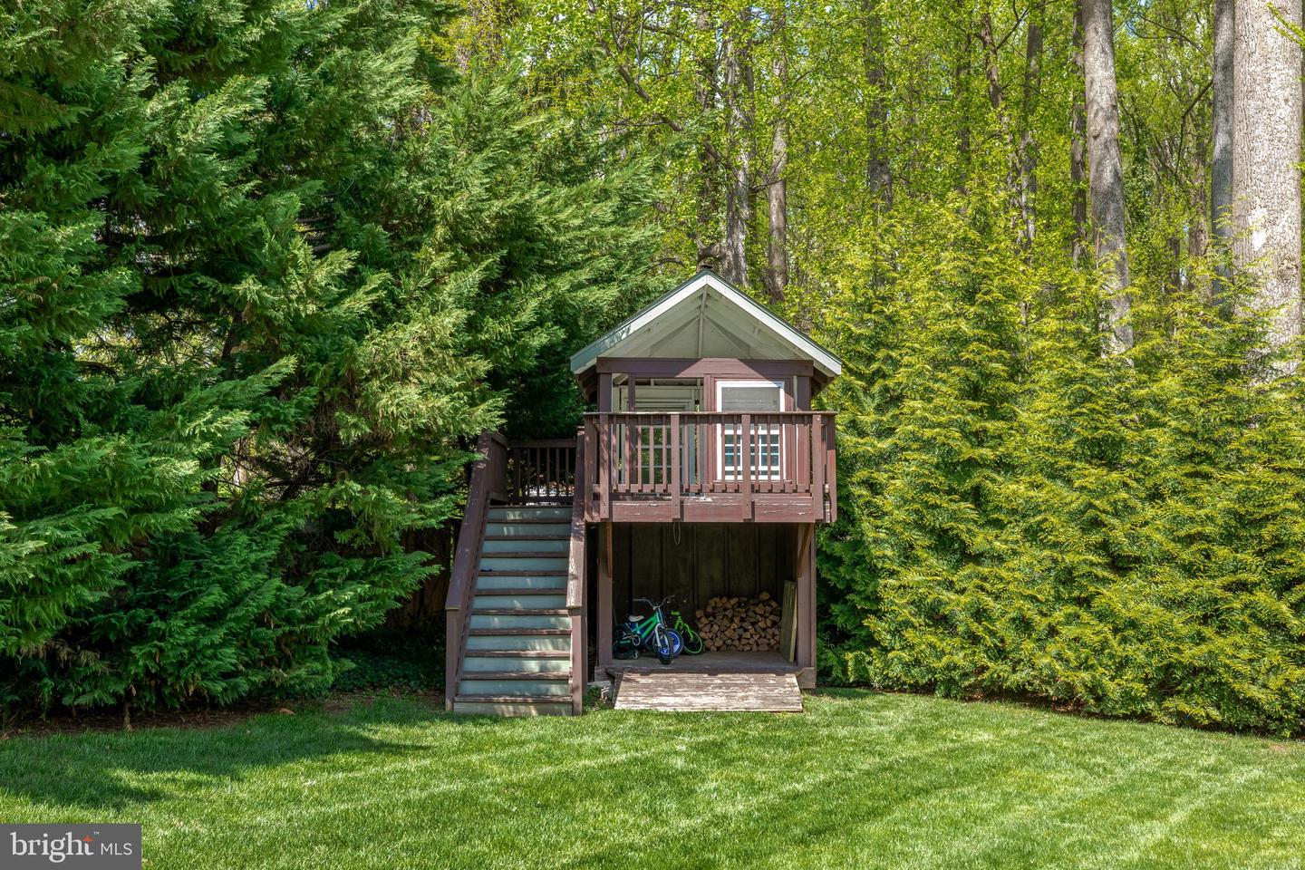 2850 ROSEMARY LN, FALLS CHURCH, Virginia 22042, 6 Bedrooms Bedrooms, ,4 BathroomsBathrooms,Residential,For sale,2850 ROSEMARY LN,VAFX2234690 MLS # VAFX2234690