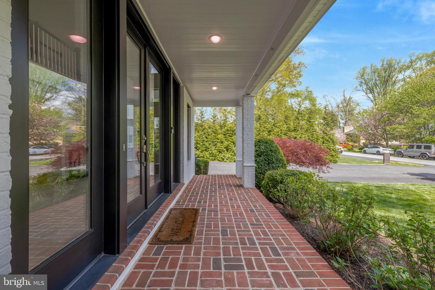 2850 ROSEMARY LN, FALLS CHURCH, Virginia 22042, 6 Bedrooms Bedrooms, ,4 BathroomsBathrooms,Residential,For sale,2850 ROSEMARY LN,VAFX2234690 MLS # VAFX2234690
