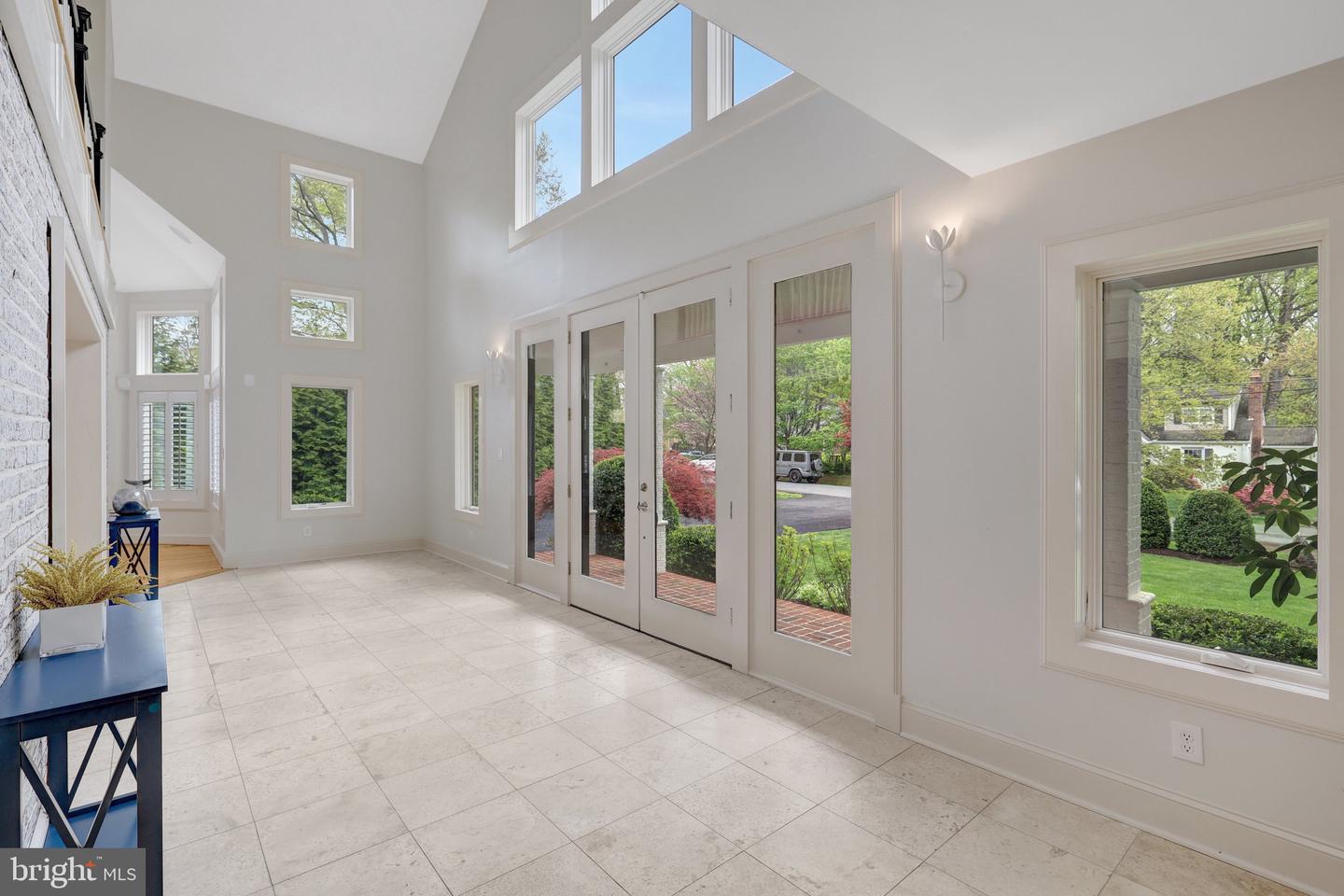 2850 ROSEMARY LN, FALLS CHURCH, Virginia 22042, 6 Bedrooms Bedrooms, ,4 BathroomsBathrooms,Residential,For sale,2850 ROSEMARY LN,VAFX2234690 MLS # VAFX2234690