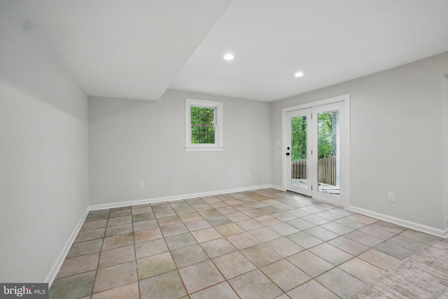 2686 HILLSMAN ST, FALLS CHURCH, Virginia 22043, 4 Bedrooms Bedrooms, ,4 BathroomsBathrooms,Residential,For sale,2686 HILLSMAN ST,VAFX2235668 MLS # VAFX2235668