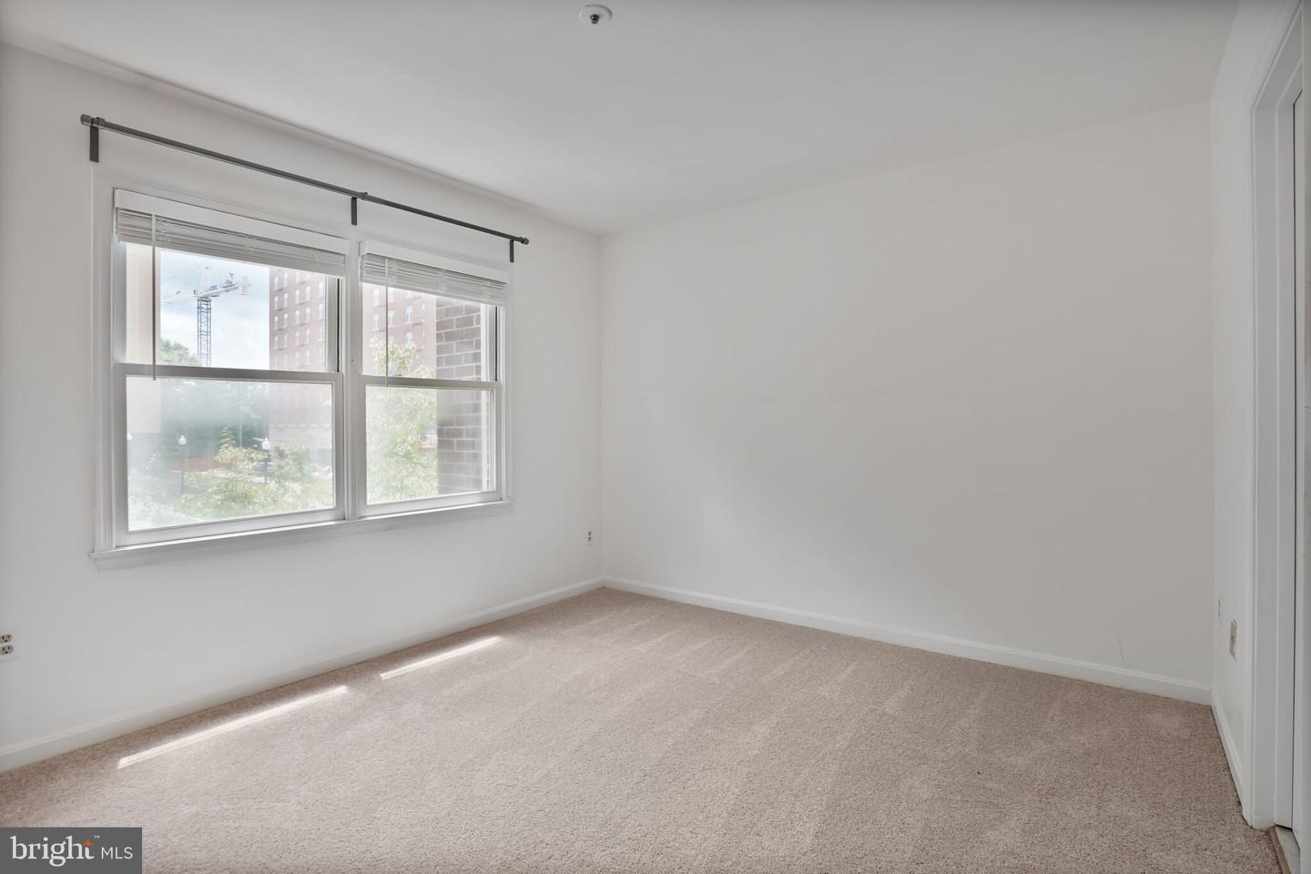 4223 N CARLIN SPRINGS RD, ARLINGTON, Virginia 22203, 2 Bedrooms Bedrooms, ,2 BathroomsBathrooms,Residential,For sale,4223 N CARLIN SPRINGS RD,VAAR2056466 MLS # VAAR2056466