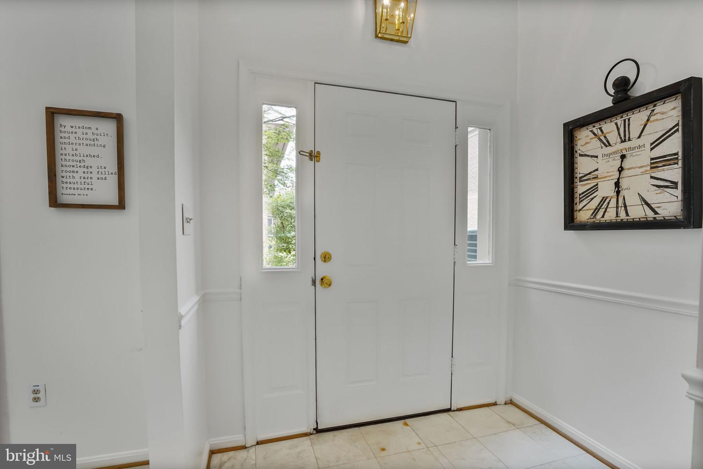 4223 N CARLIN SPRINGS RD, ARLINGTON, Virginia 22203, 2 Bedrooms Bedrooms, ,2 BathroomsBathrooms,Residential,For sale,4223 N CARLIN SPRINGS RD,VAAR2056466 MLS # VAAR2056466