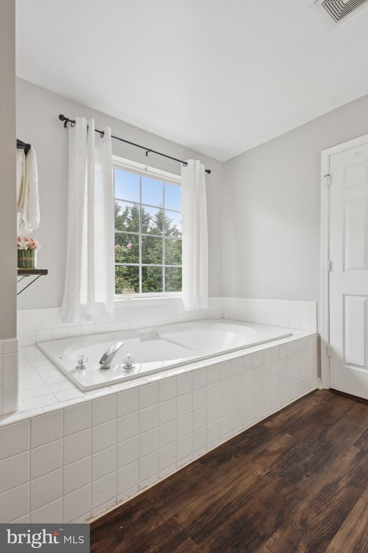 11729 INNISBROOK CIR, FREDERICKSBURG, Virginia 22407, 3 Bedrooms Bedrooms, ,3 BathroomsBathrooms,Residential,For sale,11729 INNISBROOK CIR,VASP2032594 MLS # VASP2032594