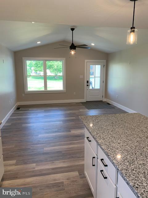 274 ROYAL AVE, STRASBURG, Virginia 22657, 3 Bedrooms Bedrooms, ,2 BathroomsBathrooms,Residential,For sale,274 ROYAL AVE,VASH2011334 MLS # VASH2011334