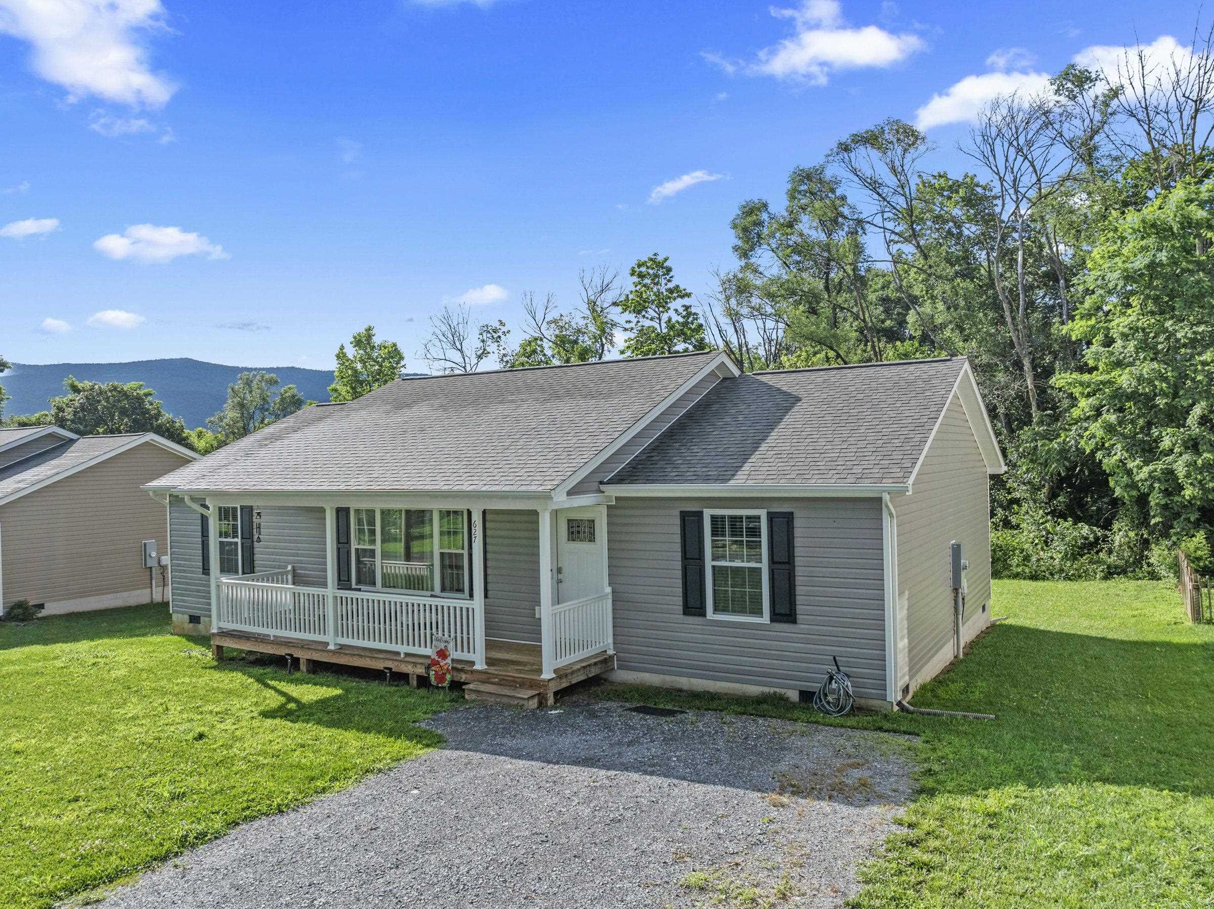 627 COVERSTONE LN, SHENANDOAH, Virginia 22849, 3 Bedrooms Bedrooms, ,2 BathroomsBathrooms,Residential,627 COVERSTONE LN,666017 MLS # 666017