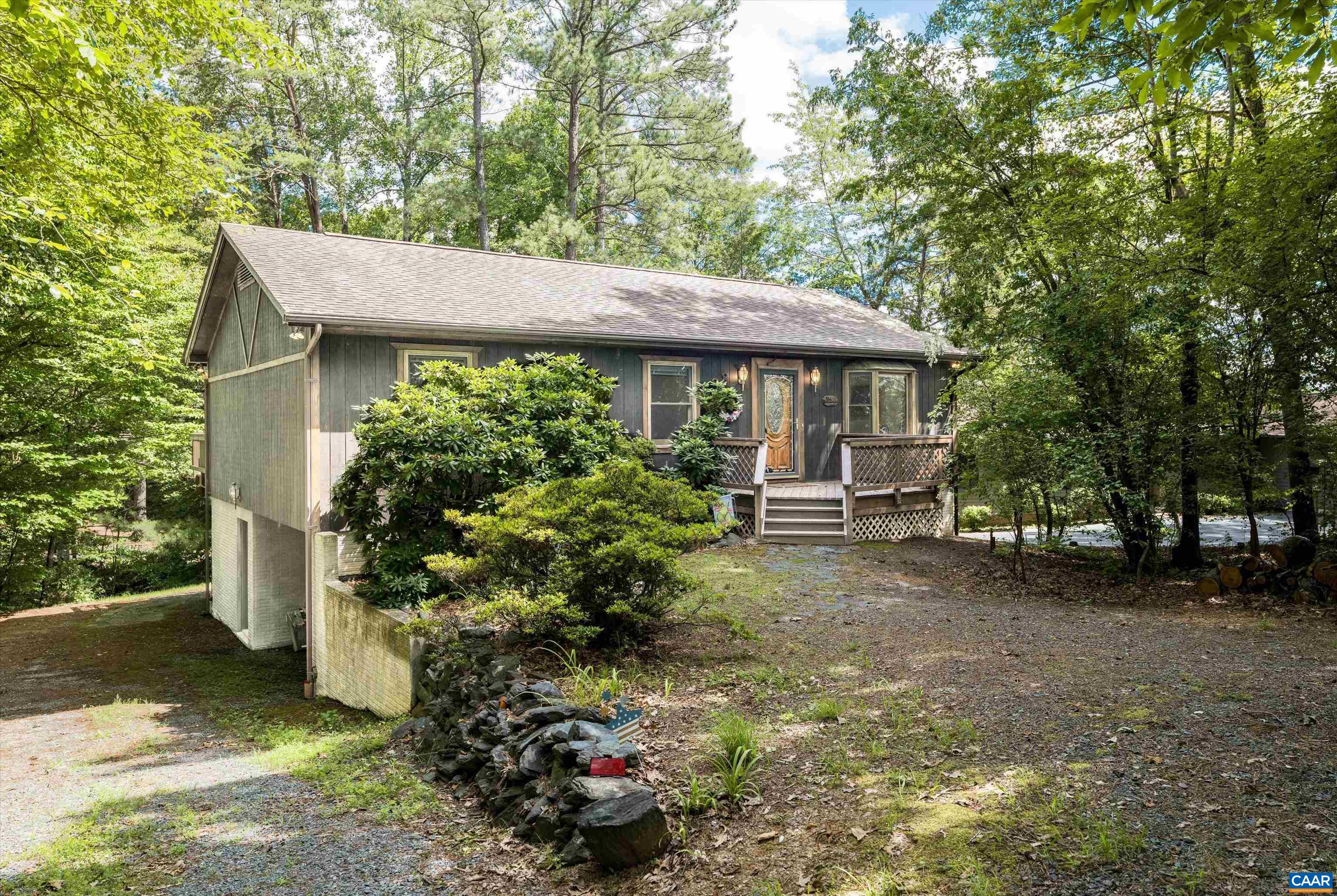 38 EDGEWATER DR, PALMYRA, Virginia 22963, 4 Bedrooms Bedrooms, ,3 BathroomsBathrooms,Residential,38 EDGEWATER DR,666018 MLS # 666018