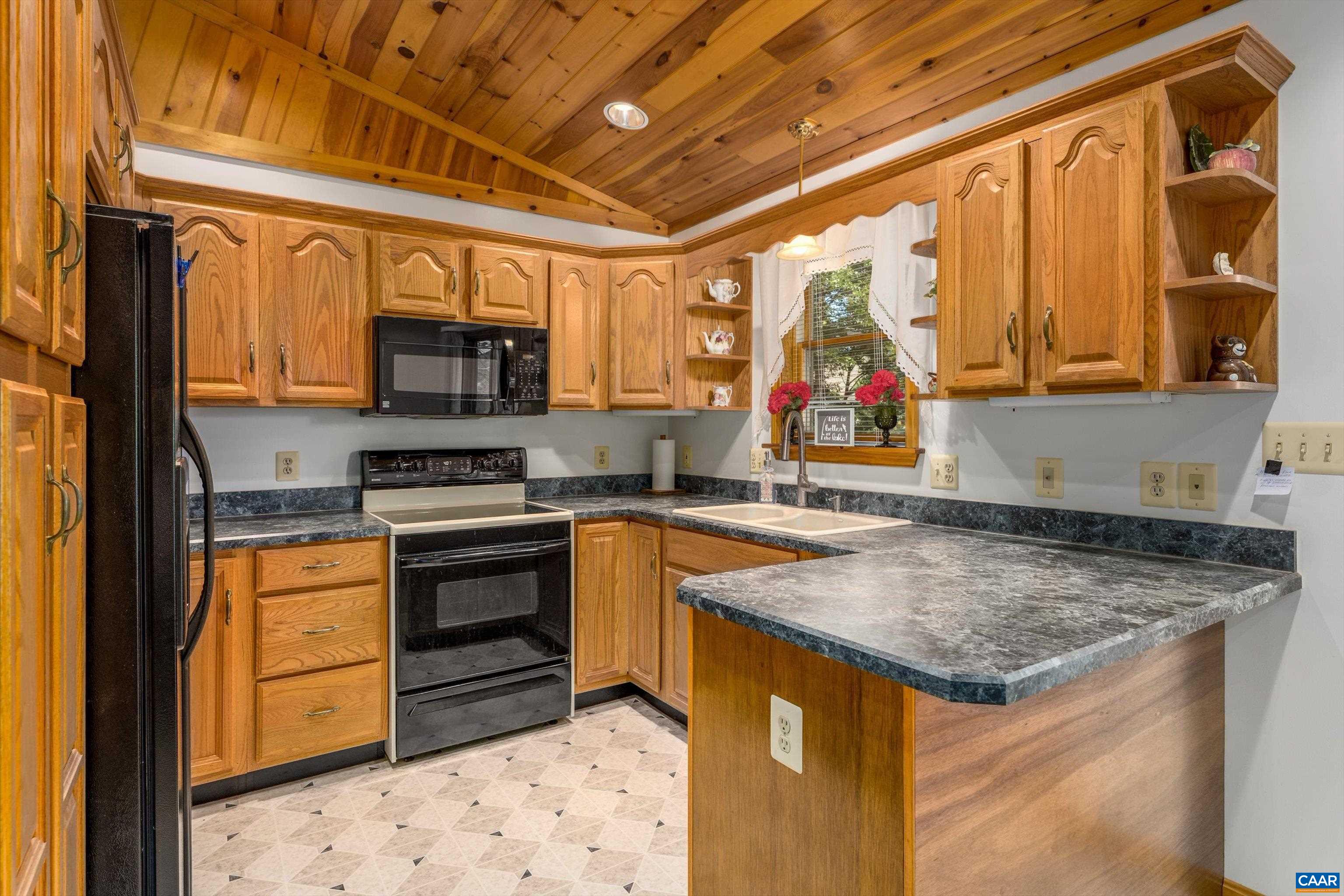 38 EDGEWATER DR, PALMYRA, Virginia 22963, 4 Bedrooms Bedrooms, ,3 BathroomsBathrooms,Residential,38 EDGEWATER DR,666018 MLS # 666018