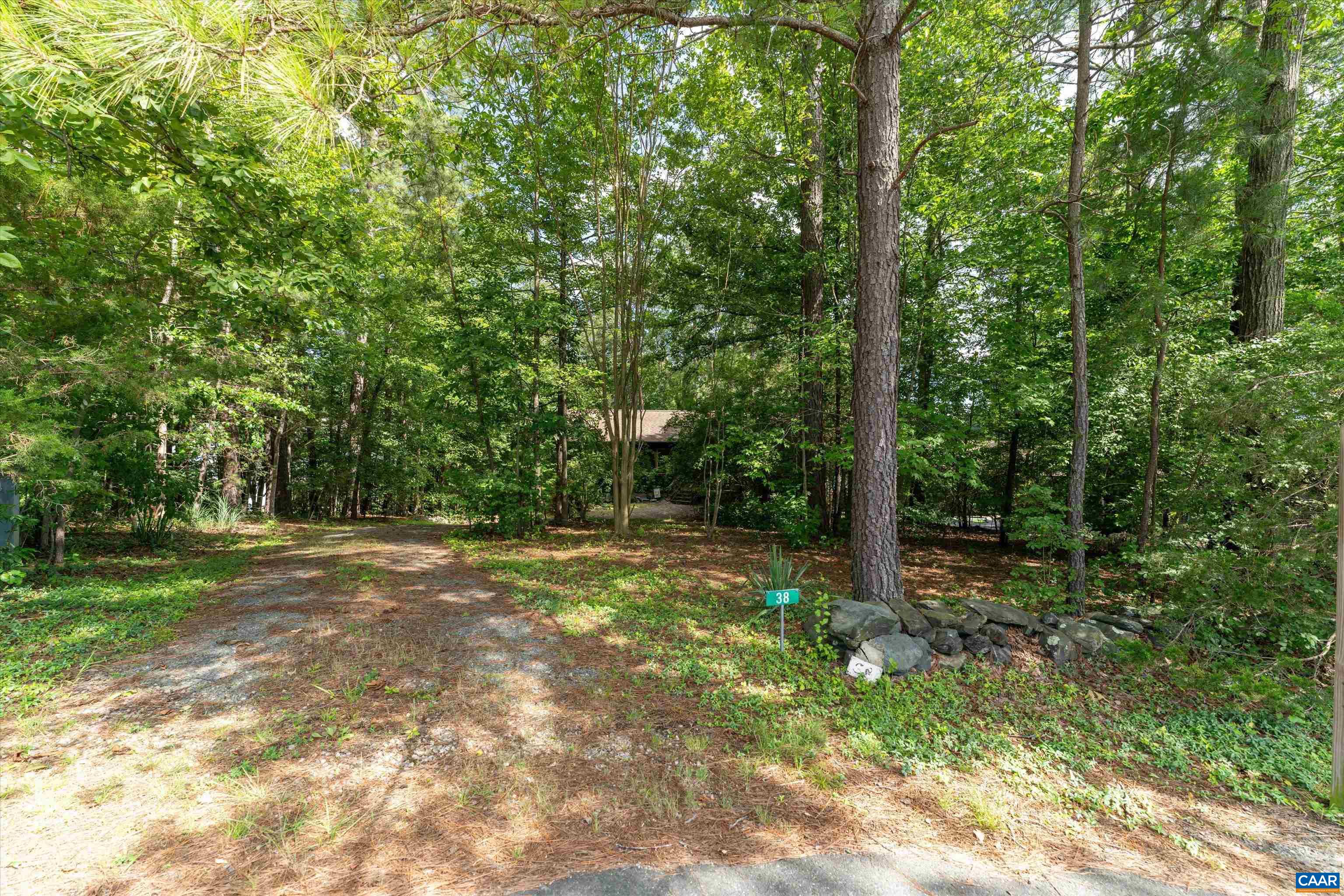 38 EDGEWATER DR, PALMYRA, Virginia 22963, 4 Bedrooms Bedrooms, ,3 BathroomsBathrooms,Residential,38 EDGEWATER DR,666018 MLS # 666018