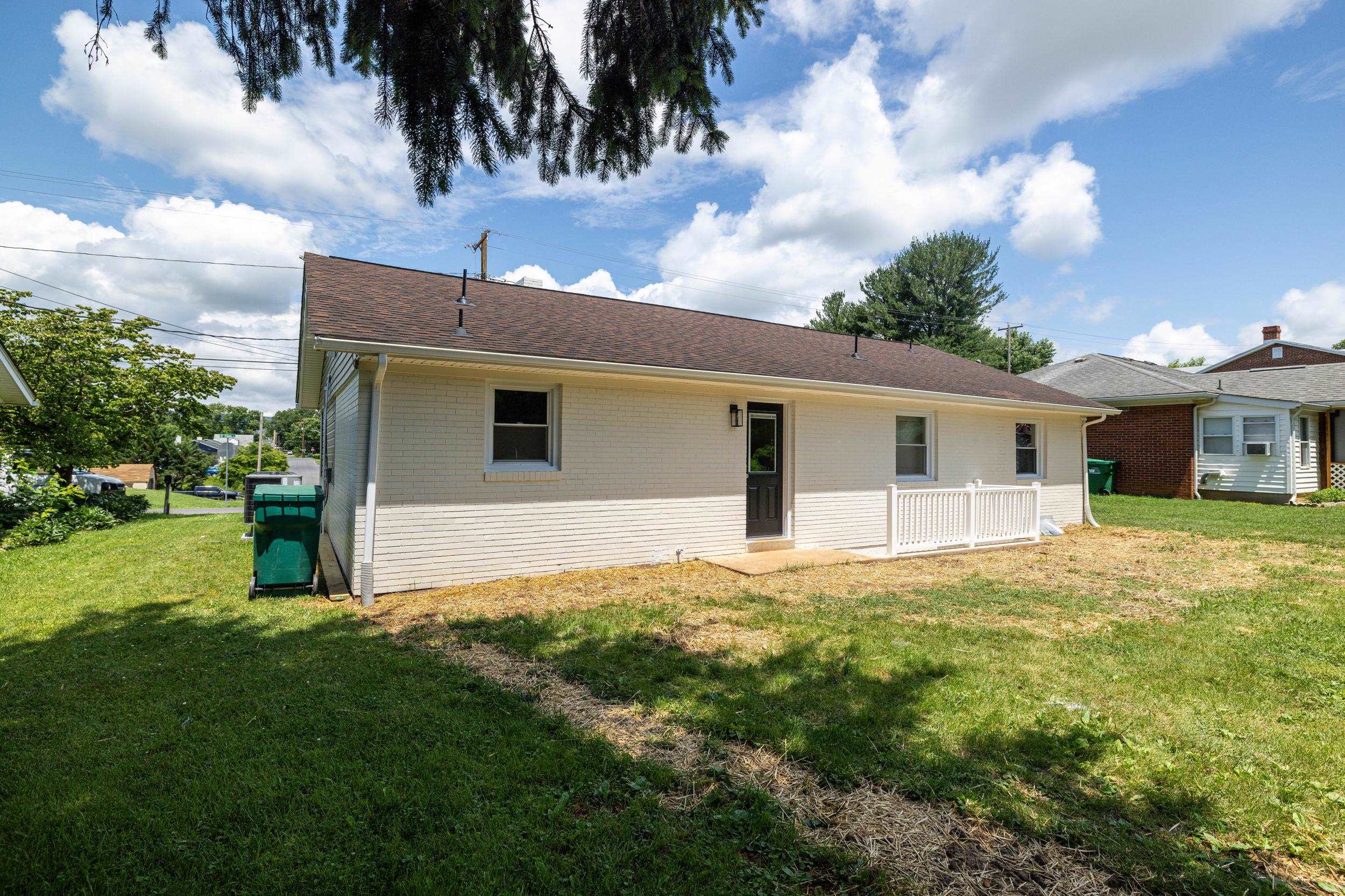 26 OFLINN ST, LURAY, Virginia 22835, 3 Bedrooms Bedrooms, ,2 BathroomsBathrooms,Residential,26 OFLINN ST,666019 MLS # 666019