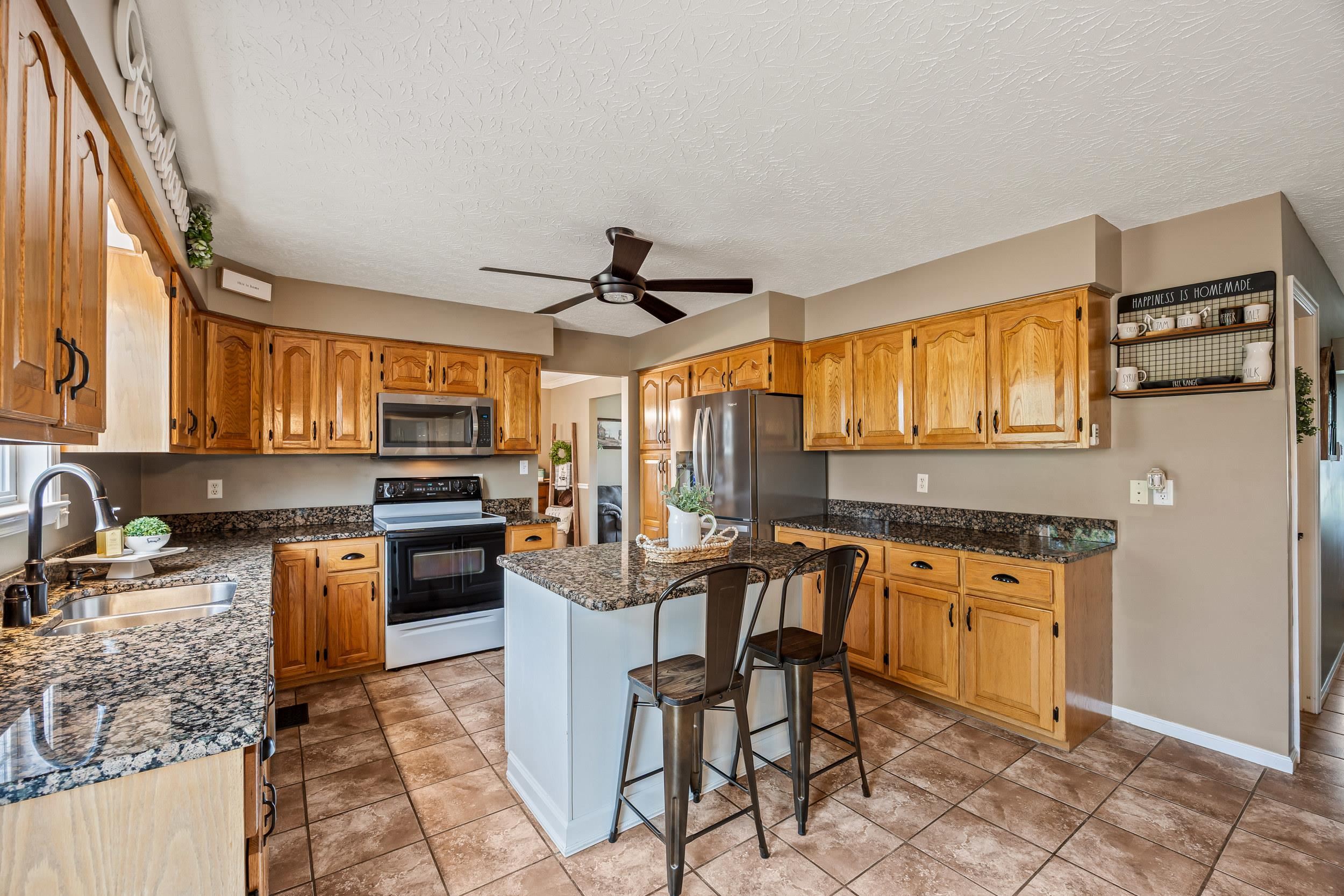 127 DEERFIELD ESTATES DR, STANLEY, Virginia 22851, 3 Bedrooms Bedrooms, ,2 BathroomsBathrooms,Residential,127 DEERFIELD ESTATES DR,666020 MLS # 666020