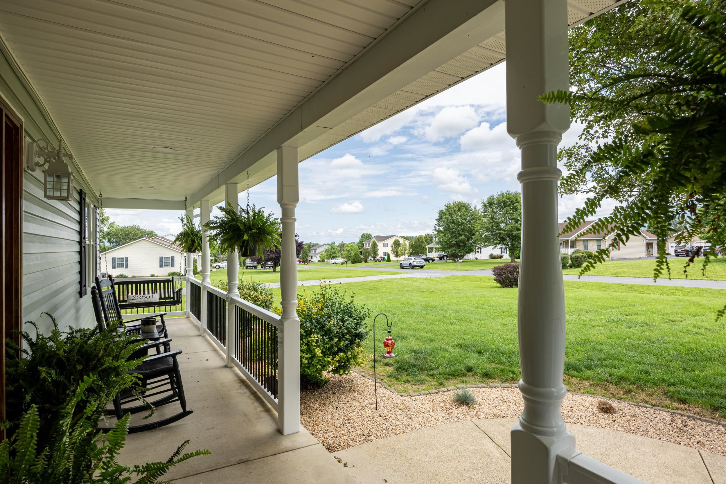127 DEERFIELD ESTATES DR, STANLEY, Virginia 22851, 3 Bedrooms Bedrooms, ,2 BathroomsBathrooms,Residential,127 DEERFIELD ESTATES DR,666020 MLS # 666020