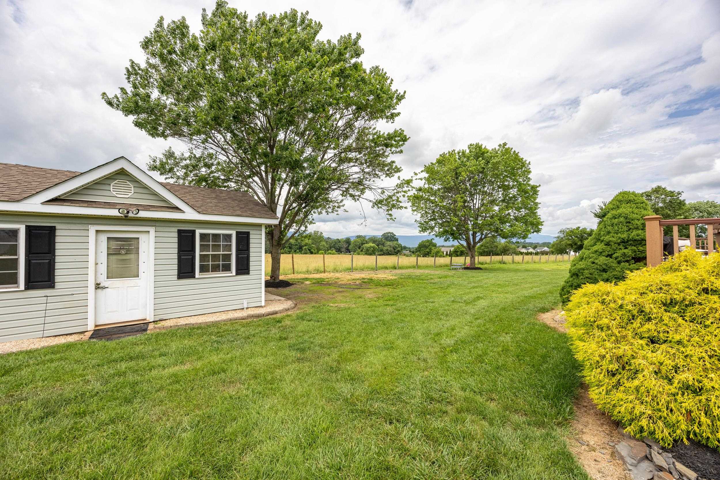 127 DEERFIELD ESTATES DR, STANLEY, Virginia 22851, 3 Bedrooms Bedrooms, ,2 BathroomsBathrooms,Residential,127 DEERFIELD ESTATES DR,666020 MLS # 666020