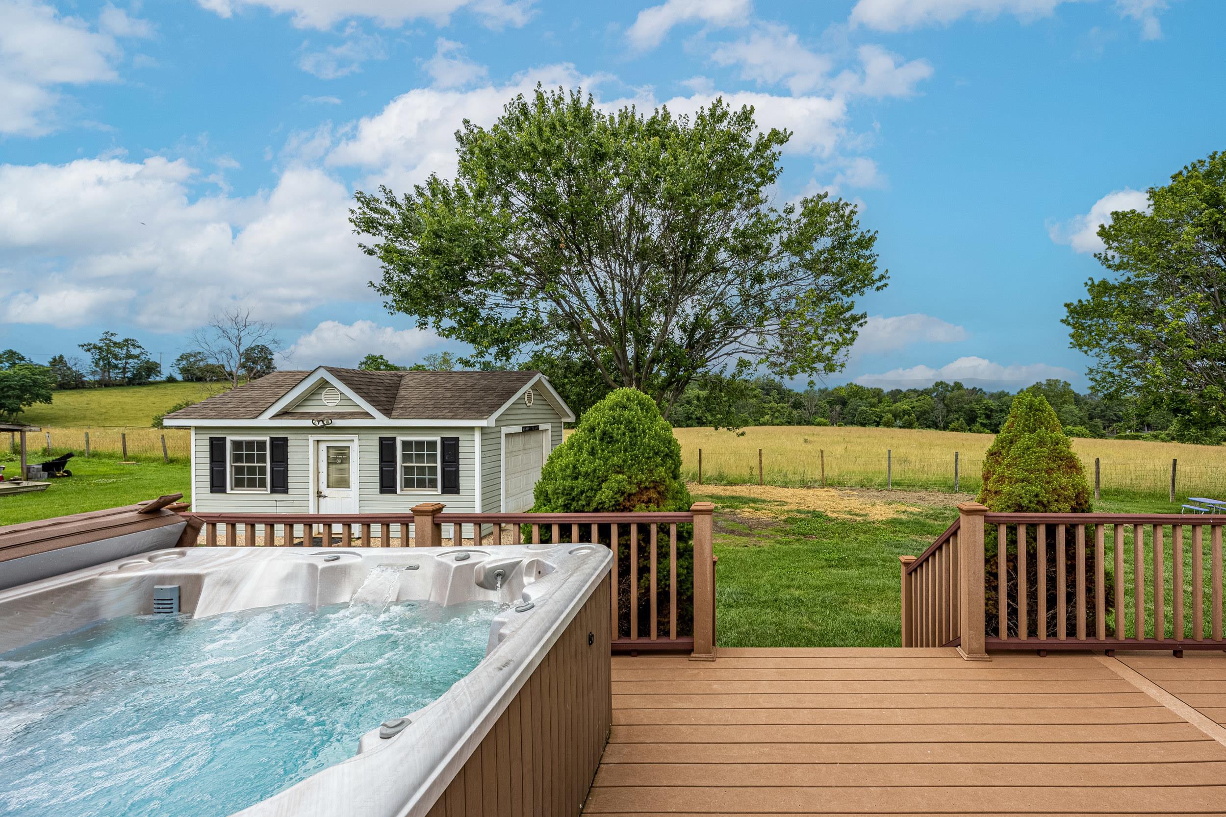 127 DEERFIELD ESTATES DR, STANLEY, Virginia 22851, 3 Bedrooms Bedrooms, ,2 BathroomsBathrooms,Residential,127 DEERFIELD ESTATES DR,666020 MLS # 666020