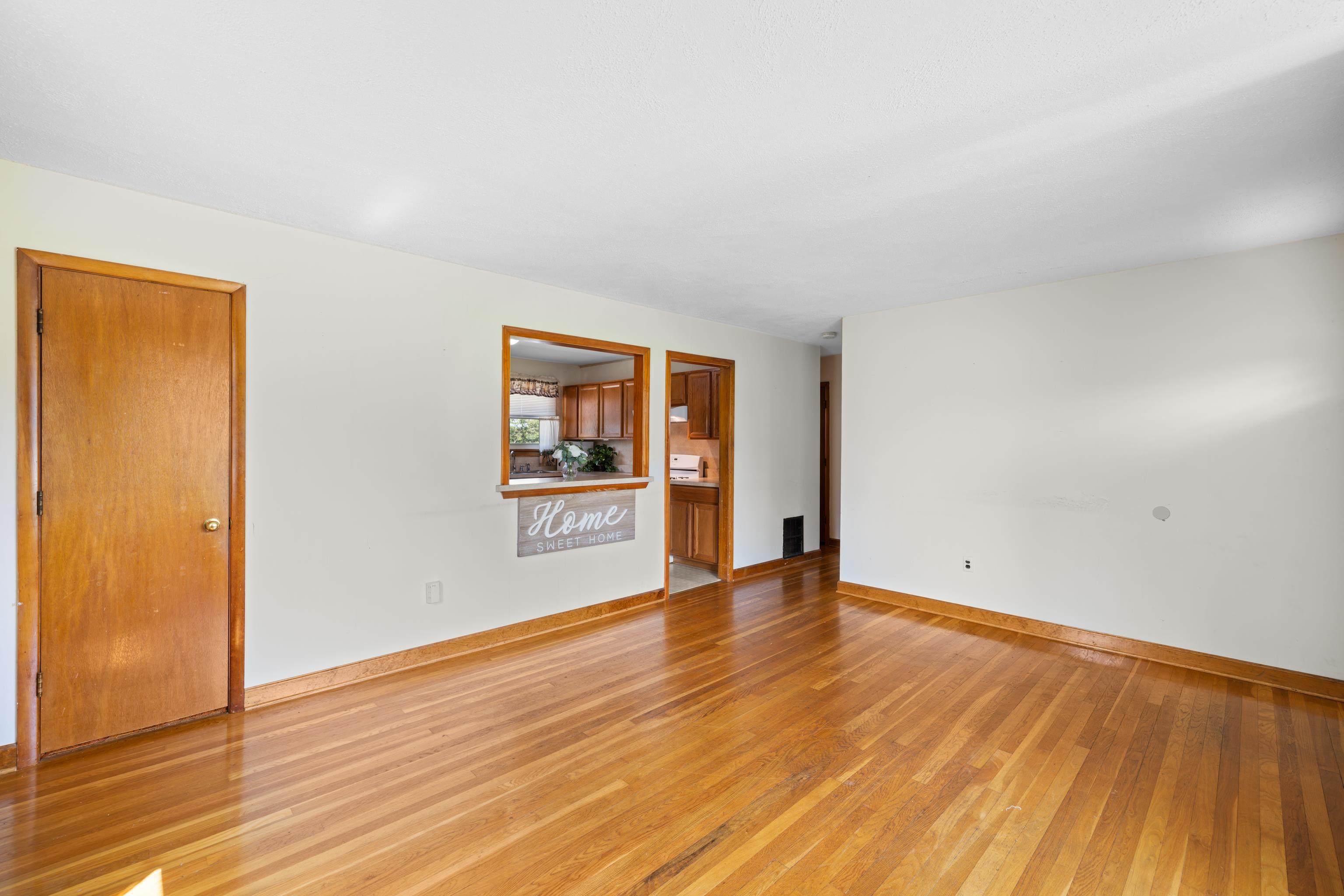 816 RUTHERFORD ST, STAUNTON, Virginia 24401, 3 Bedrooms Bedrooms, ,1 BathroomBathrooms,Residential,Blk 5 Lot 22 SEC 5,816 RUTHERFORD ST,666023 MLS # 666023