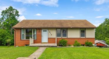 816 RUTHERFORD ST, STAUNTON, Virginia 24401, 3 Bedrooms Bedrooms, ,1 BathroomBathrooms,Residential,Blk 5 Lot 22 SEC 5,816 RUTHERFORD ST,666023 MLS # 666023